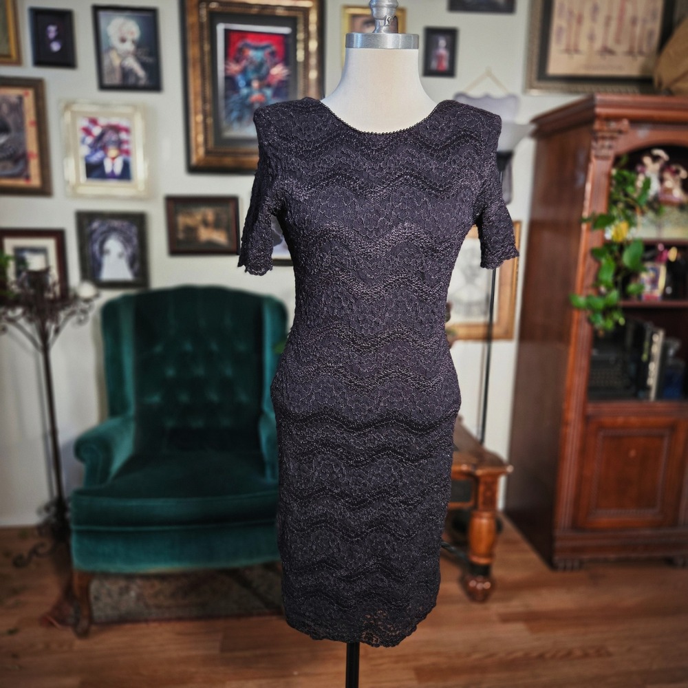 Vintage 80s Black Lace Bodycon Cocktail Dress Short‎ Sleeve V-Back Beaded Trim - Picture 3 of 7
